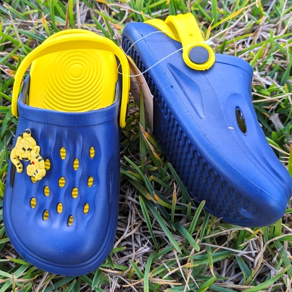 NWT Kids Clogs in sizes 12M to 8 years, Durable and Long-lasting, Alligator - Picture 5 of 5